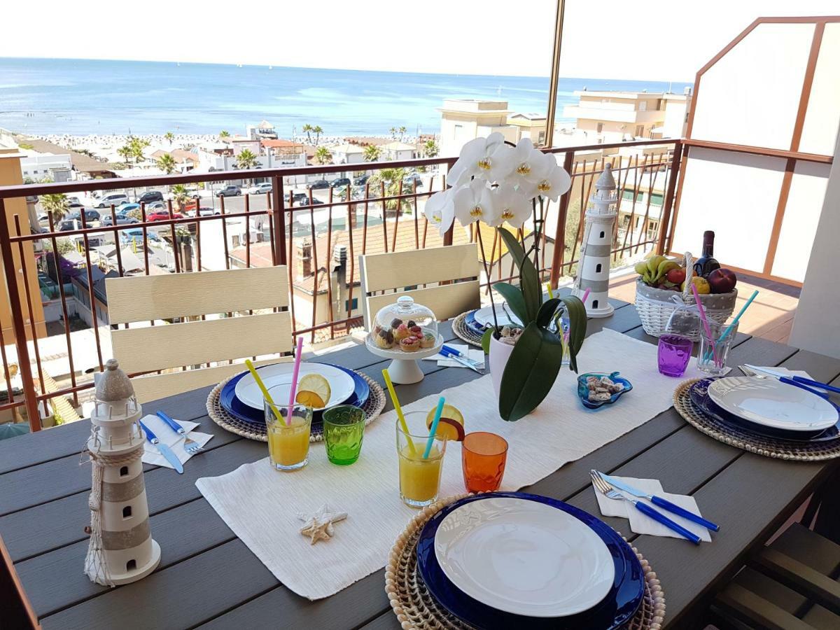 Mary'S Penthouse Apartment Lido di Ostia Exterior photo
