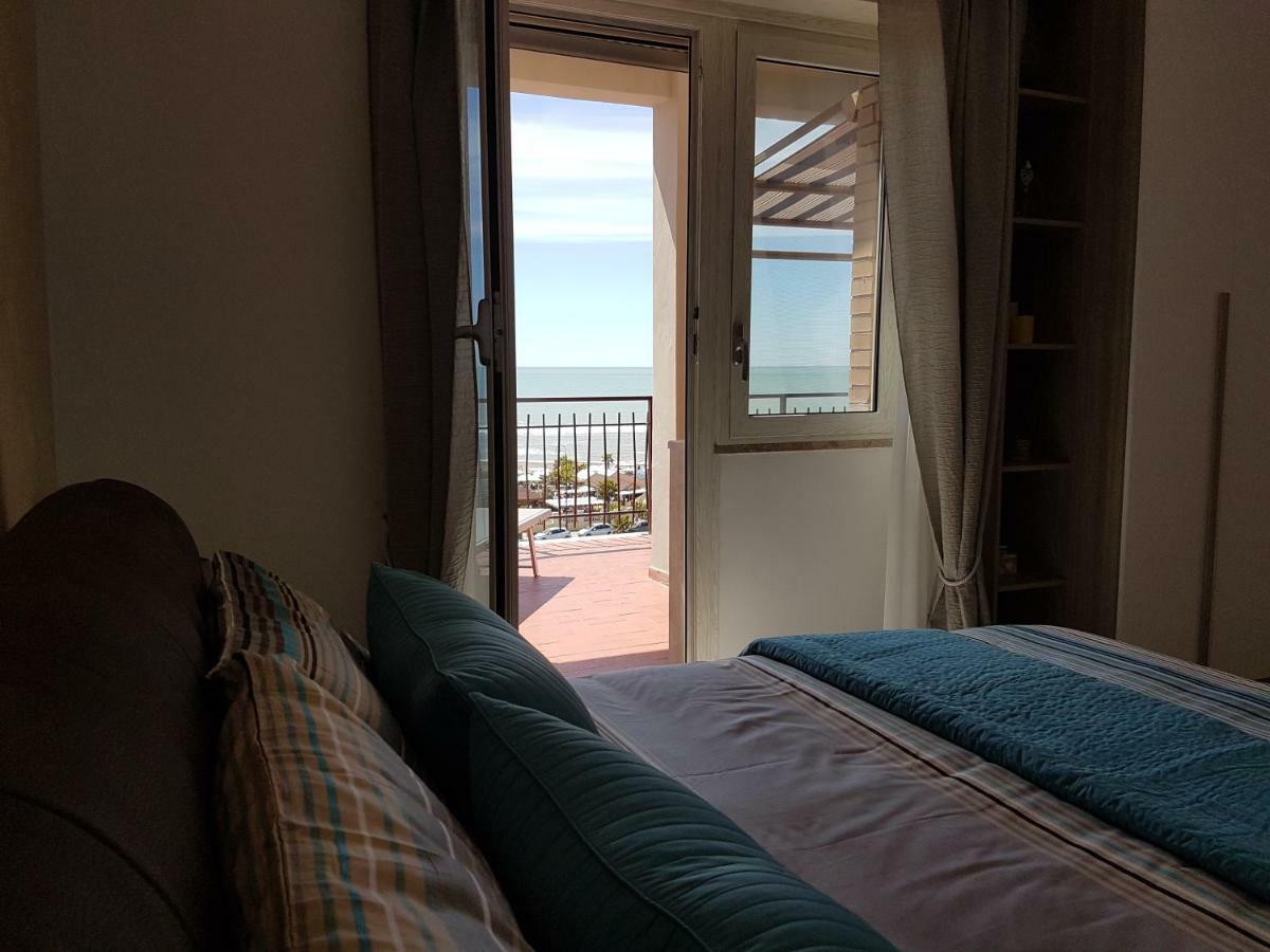 Mary'S Penthouse Apartment Lido di Ostia Exterior photo
